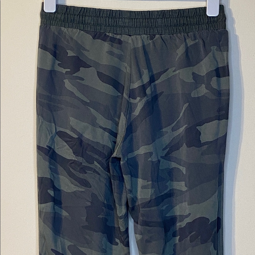 Splendid Casual Jogger Camouflage Pants Size S - Picture 5 of 7